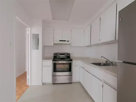 900 Rockland Avenue | 900 Rockland, Montreal