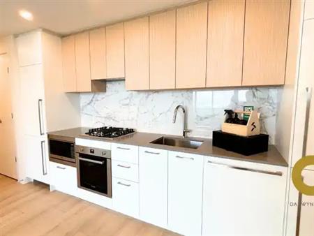 Brand New 1 Bed 1 Bath with Stunning City View in Metrotown! | 6468 Willingdon Avenue, Burnaby