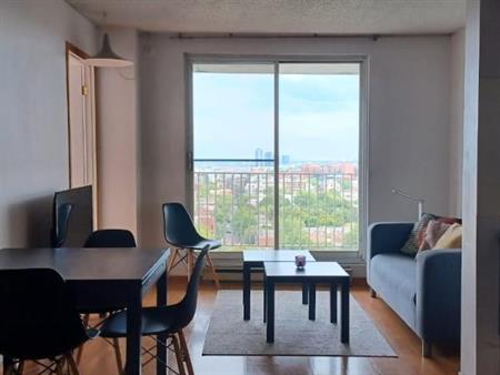 Appartement une chambre meublé - Centre-ville de Montréal