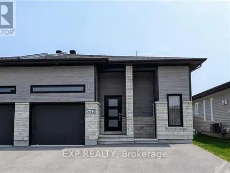 A - 442 MAIZE STREET | A - 442 MAIZE STREET, Russell