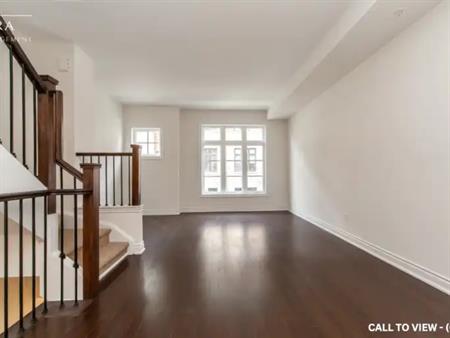 69-40 Lunar Cres, Mississauga, Ontario L5M 2P6 | 40 Lunar Crescent, Mississauga