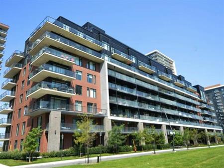 Condo 3 1/2 au MAGELLAN 1 du Dix30 ! garage inclus!