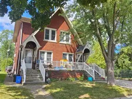 one bedrm available Sept 1/25  Steps to U of W | 2244 Union Street, Windsor