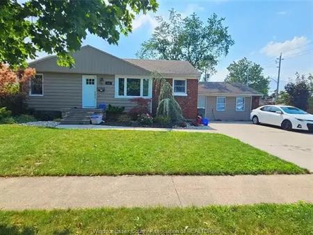 2801 RANDOLPH AVENUE | 2801 RANDOLPH AVENUE, Windsor