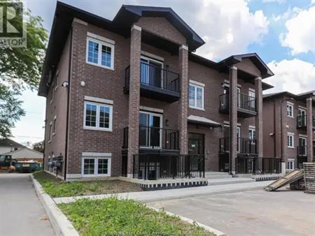 233 WATSON Unit# 103 | 233 WATSON Unit# 103, Windsor