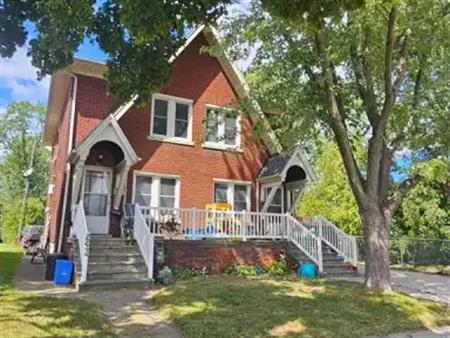 one bedrm available Sept 1/25  Steps to U of W | 2244 Union Street, Windsor
