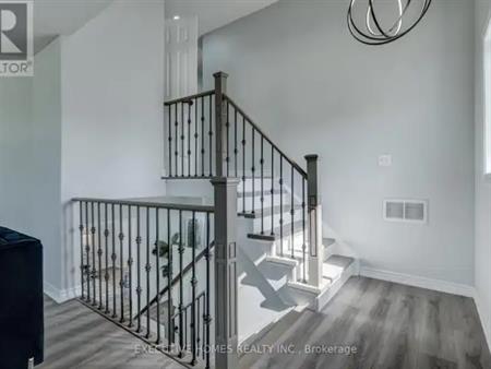 254 LIVINGSTONE STREET E | 254 LIVINGSTONE STREET E, Barrie