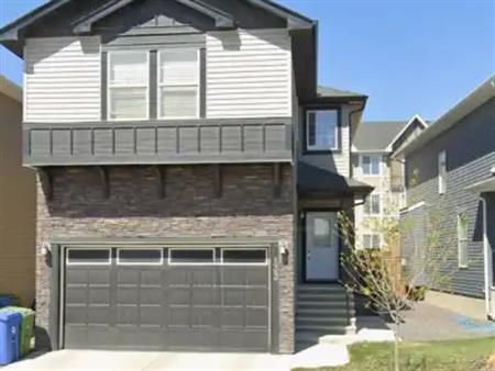 Modern 2-storey with Attached Garage, Spacious 4 Bedrooms, 1 Den, 3.5 Baths | 133 Nolanlake View, Calgary