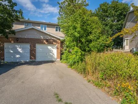 37 Sturbridge Private | 37 Sturbridge Private -, Ottawa