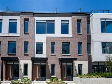 Met Condos | 7895 Jane St, Toronto