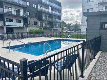 Logement condo à Louer