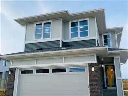 Huge & Modern 5 bedrooms, 3 Full Bath Main Floor For Rent | Calgary