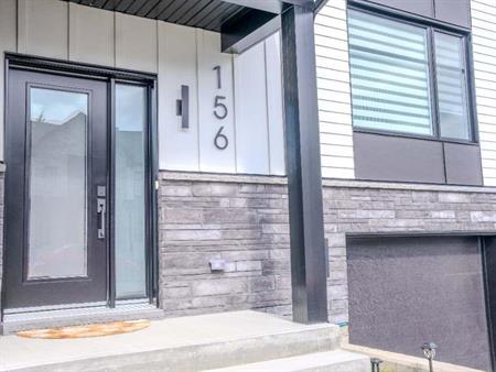 Maison récent et lumineux à louer à Québec