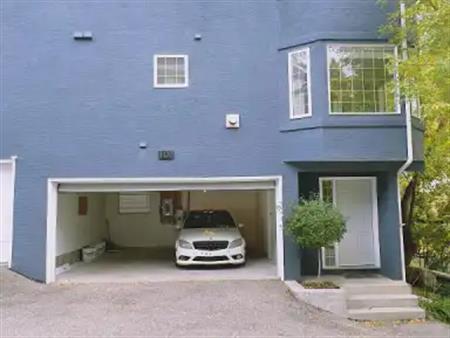Spacious home in Crescent Heights | 402 2 Avenue Northeast, Calgary