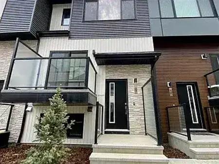Luxury 3 Bed / 2.5 Bath Townhouse with Double Garage & Central A/C – SF78 | 1729 Keene Crescent Southwest, Edmonton