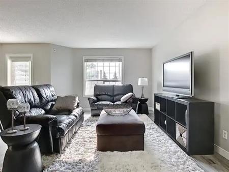 Large two bedroom Townhouse for Rent in Douglas Glen | 75 Douglas Glen Park Southeast, Calgary