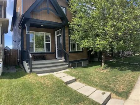 Cute & Spacious Auburn Bay Single Family Home | 32 Auburn Bay Crescent Southeast, Calgary