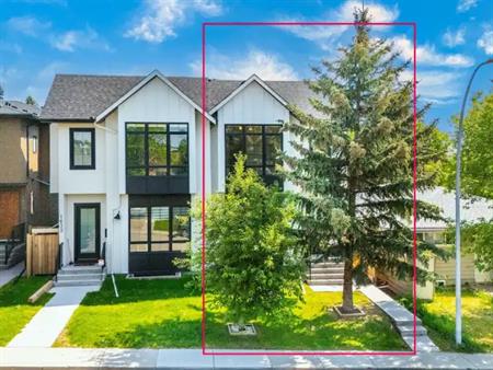 Bright & Modern 4-Bedroom, 3.5-Bath Duplex | Calgary