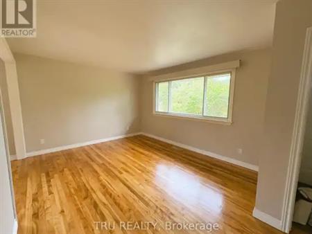 16 SANDY AVENUE S | 16 SANDY AVENUE S, Ottawa