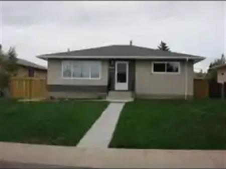 Spacious 4-bedroom, 2-bathroom bungalow | 12907 81 Street Northwest, Edmonton