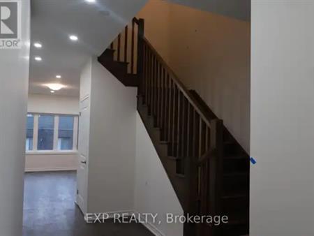 3 STOKES ROAD | 3 STOKES ROAD, Brant