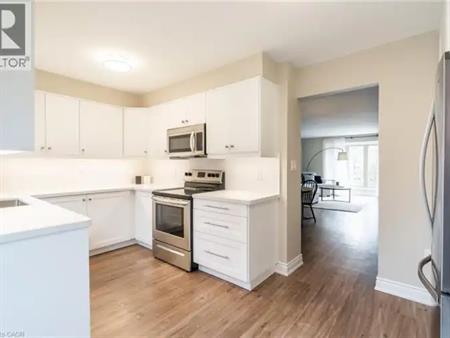 895 MAPLE Avenue Unit# 118 | 895 MAPLE Avenue Unit# 118, Burlington