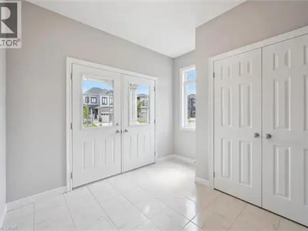 18 EVERTON Drive | 18 EVERTON Drive, Guelph