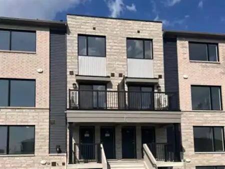 727 ARCADIAN PRIVATE | 727 ARCADIAN PRIVATE, Ottawa