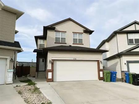 Beautiful 3 Bed 2.5 Bath Main Floor | Fully Private | Over 1800 Sq Ft | 226 Covebrook Court Northeast, Calgary
