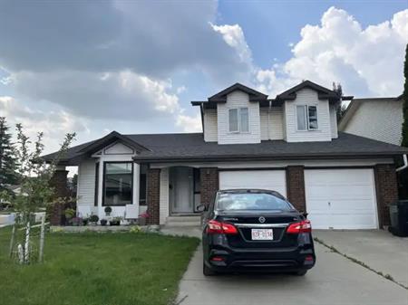 Utilities included + furnished (bsmt not included) | 15718 111 Street Northwest, Edmonton