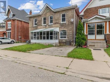 32 ARTHUR STREET | 32 ARTHUR STREET, Brant