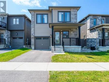 22 ALASKAN HEIGHTS | 22 ALASKAN HEIGHTS, Barrie
