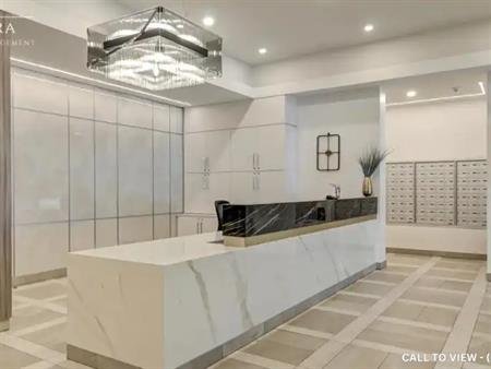 705-140 Simcoe St, Toronto, Ontario M5H 4E9 | 140 Simcoe Street, Toronto
