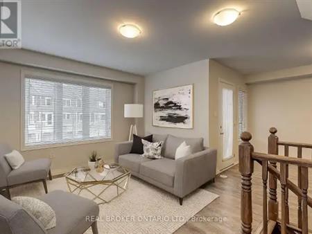 121 CHRISTOPHER ROAD | 121 CHRISTOPHER ROAD, Oakville