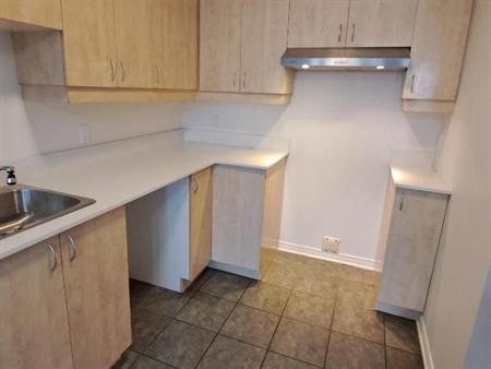 3 1/2 RENOVER, Saint-Eustache avec clientèle 55+ ans