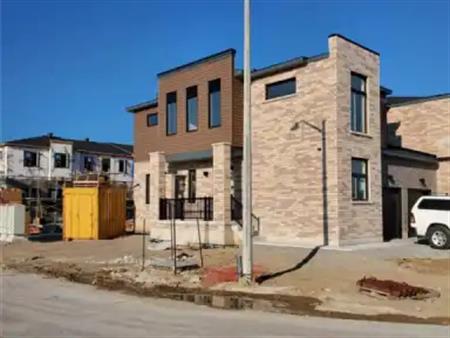 114 FAIRLANE AVENUE | 114 FAIRLANE AVENUE, Barrie