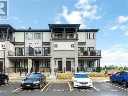 349 OLIVENITE PRIVATE | 349 OLIVENITE PRIVATE, Ottawa
