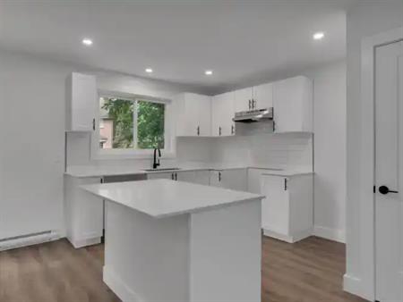 Modern comfort and convenience for professionals in Kingston’s west end. | 823 Woodbine Road, Kingston