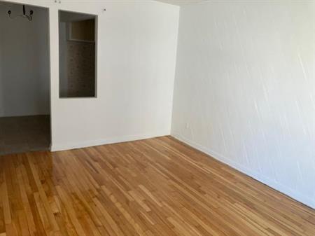 4 1/2 Alouer Saint Leonard