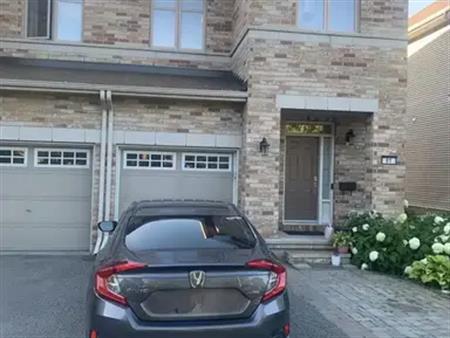 61 MADELON DRIVE | 61 MADELON DRIVE, Ottawa