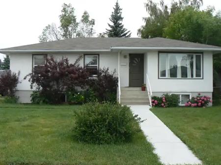 All Utilities paid for incl. Internet,Parking too . Safe,close to Uni and LRT | 2308 25 Avenue Northwest, Calgary