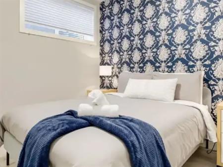 Furnished (Optional) Basement Suite Perfect for Student or Contract Worker | 140 Walcrest Boulevard Southeast, Calgary