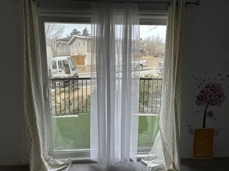Welcoming 2-bed Condo close to Park | Calgary