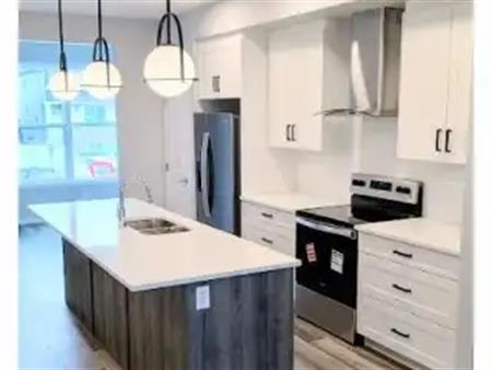 NEW MODERN  HOME - 3 Bedroom, 1.5 den, 2.5 Bathroom / Semi-detached / Mahogany | Calgary
