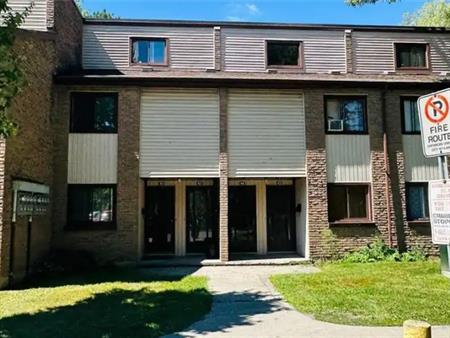 1200 COURTLAND Avenue E Unit# 2 | 1200 COURTLAND Avenue E Unit# 2, Kitchener