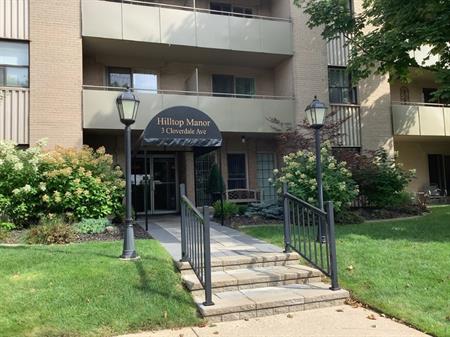 BRANTFORD’S BEST KEPT SECRET- Hilltop Manor | 3 Cloverdale Avenue, Brantford