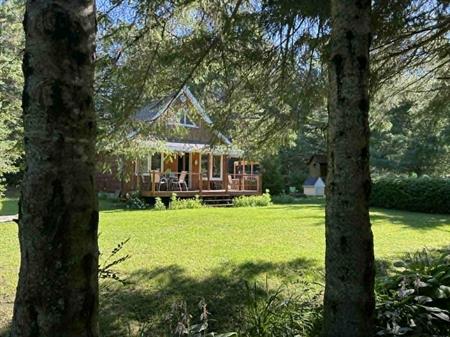 Chalet 4 saisons à louer à St-René de Matane du 1er Octobre au 31 mai 2026.