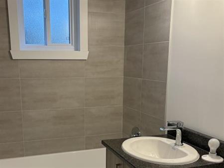 Appartement de 41/2 à louer au Vieux- Longueuil