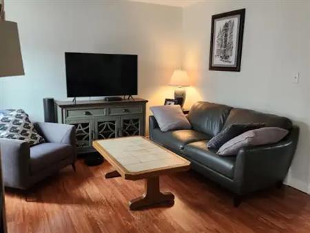 Cozy townhouse close to schools, shops, and the Henday | 465 Dunluce Road Northwest, Edmonton