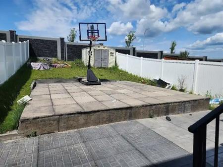 4 BED / DEN / Double Garage Nolan Hill NW | Calgary